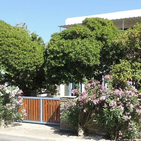 Levante Studios Αndros Menites Exterior photo