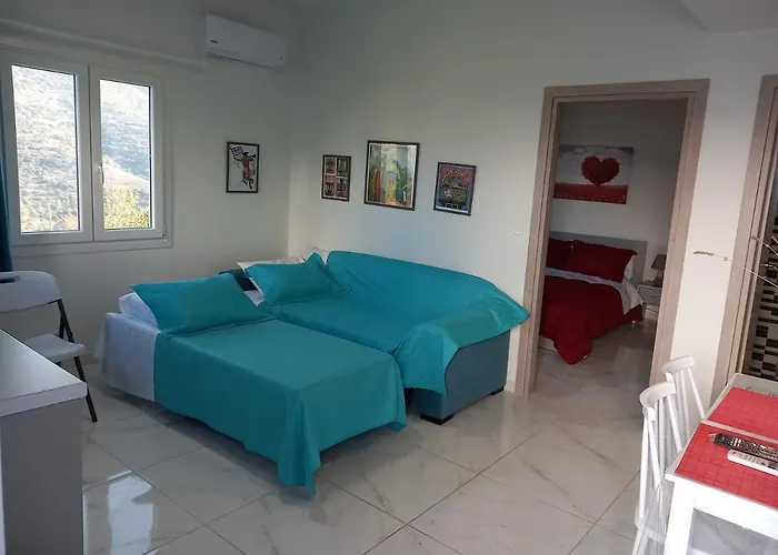 Levante Studios Αndros