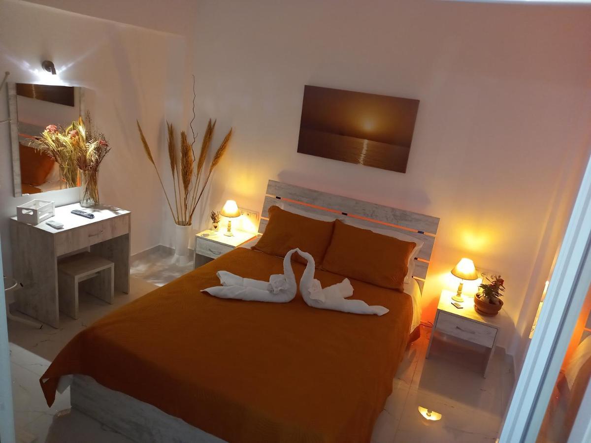 Levante αndros Apartment Menites